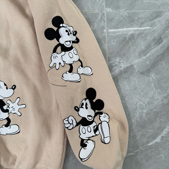 Women’s Disney Mickey Mouse Signature Pullover Crew Neck Sweatshirt Size Medium - Picture 11 of 15